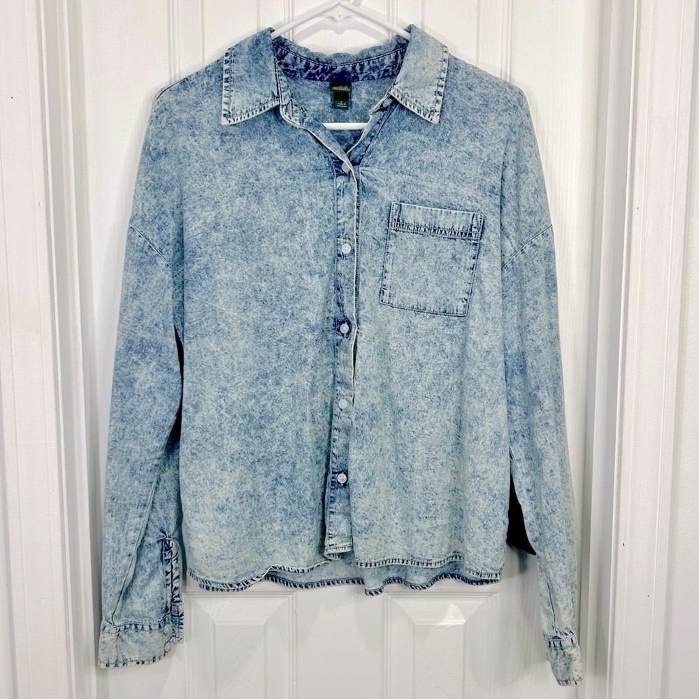 Wild Fable Large Button Up Shirt Blue Acid Wash Long Sleeve Retro Y2K Shirt 80’s